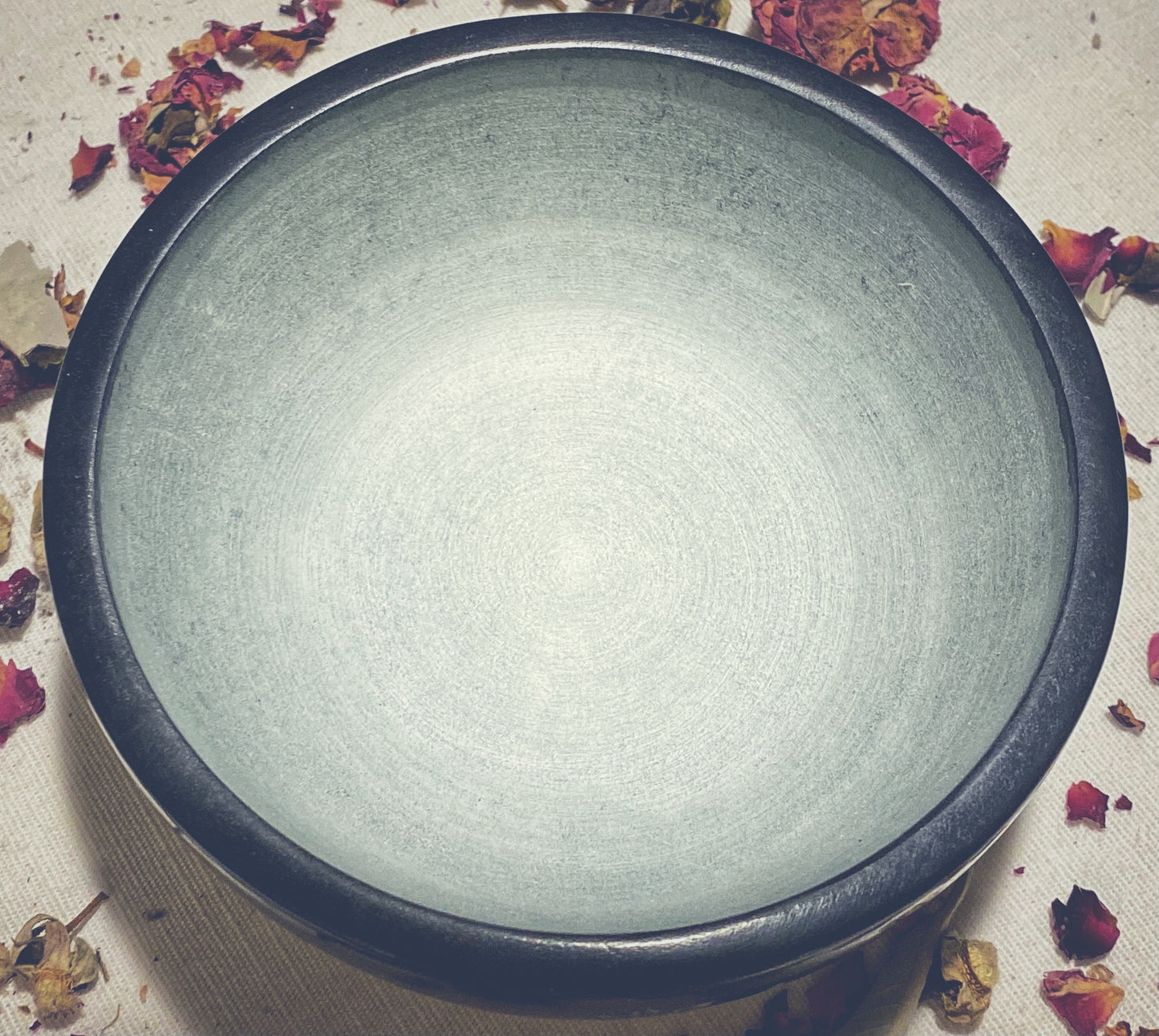🖤 Black carved soapstone bowl