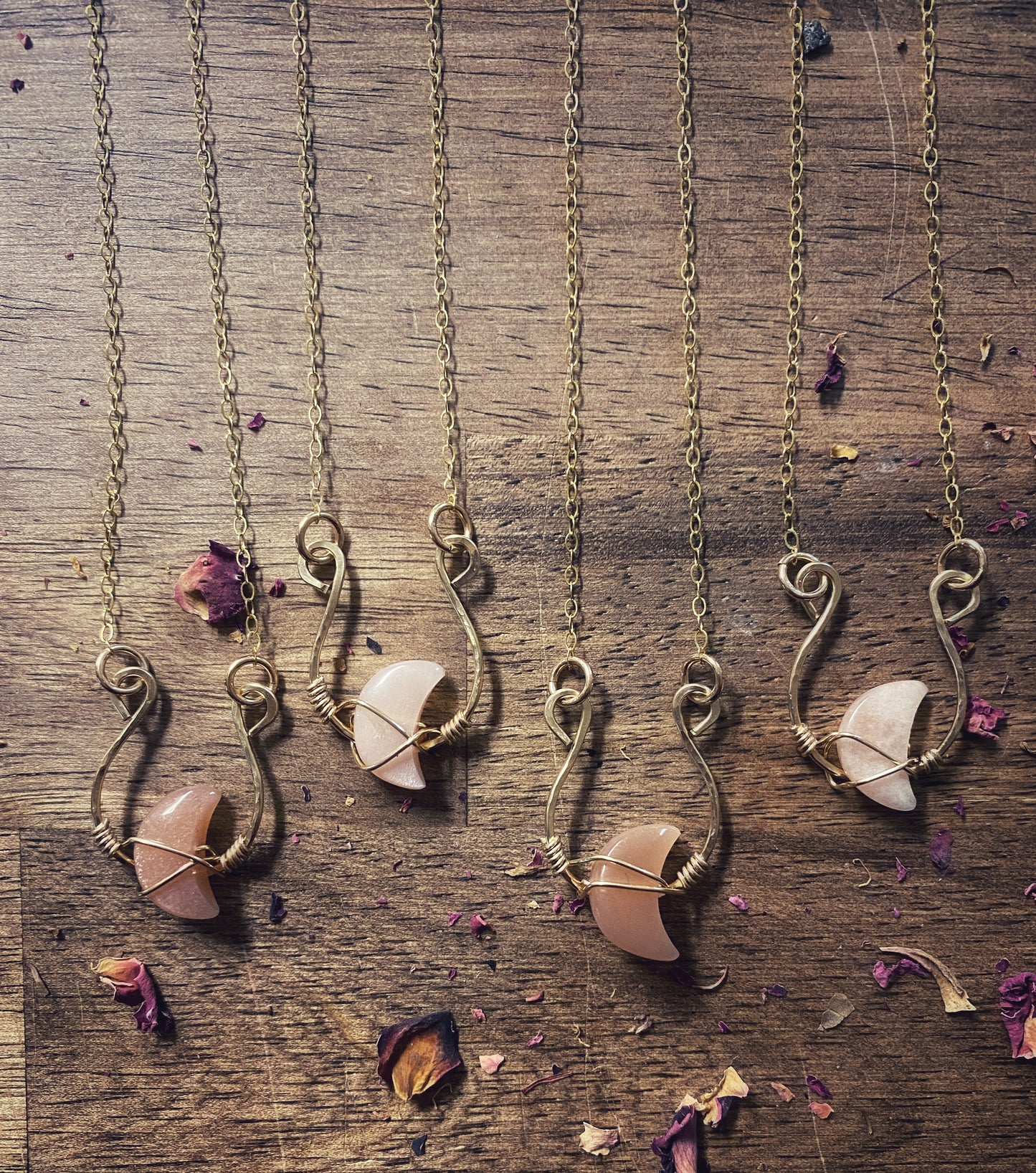 🌙Dainty Moonstone necklace | Gold-filled